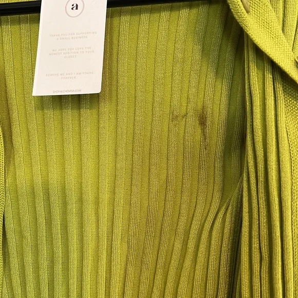 HP!! 🎉NWT Long sleeved ribbed top - Picture 4 of 6